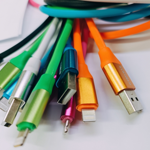 Obrázok pre Nabíjací dátový kábel USB/iPhone, 2M